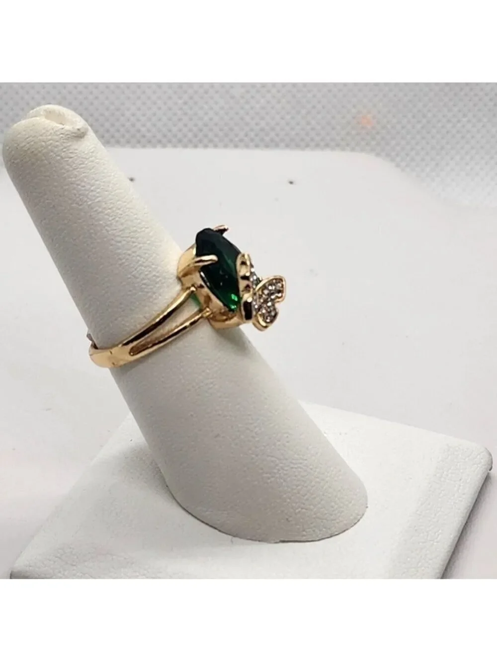 Brand New Fashion Jewelry Green GEM Butterfly Ring